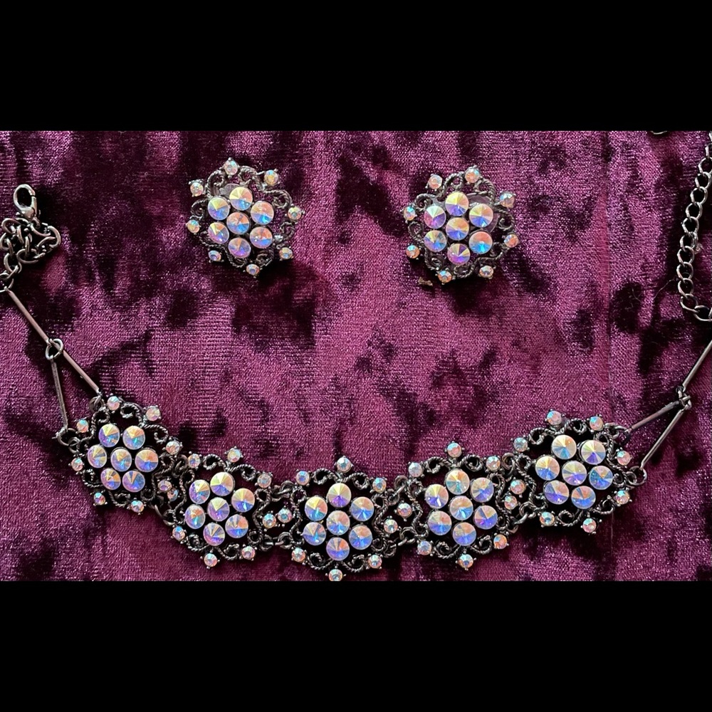 Flower Necklace and Earrings Set